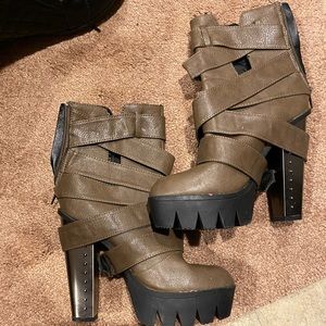 Brown bootie